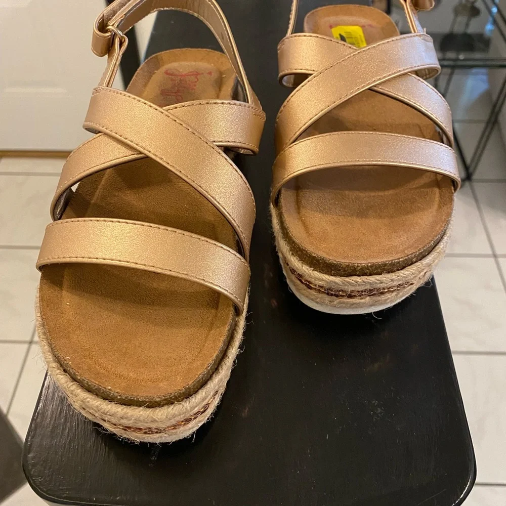 Jellypop Girls Light Gold Lanza Espadrille Platform Sandals - 1